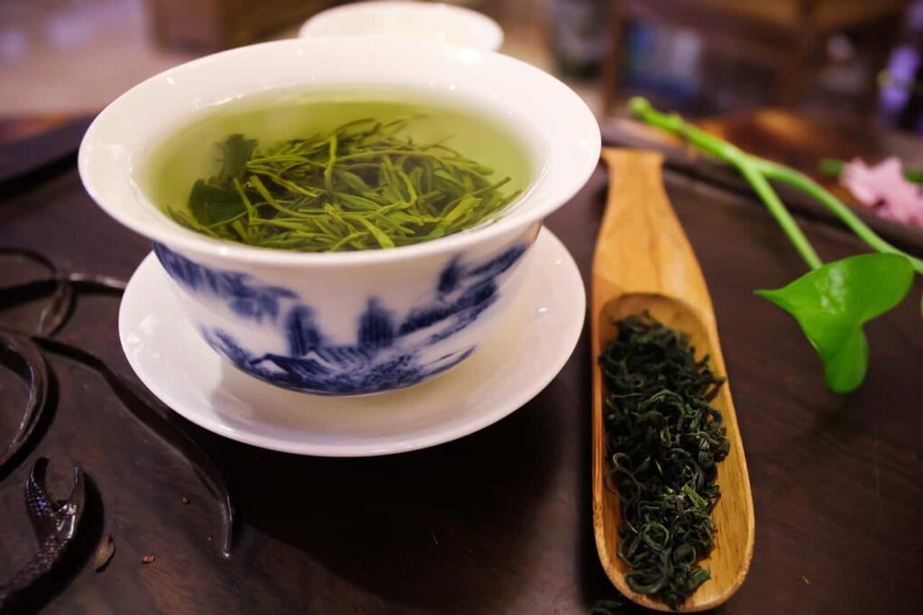Green tea for natural hair growth