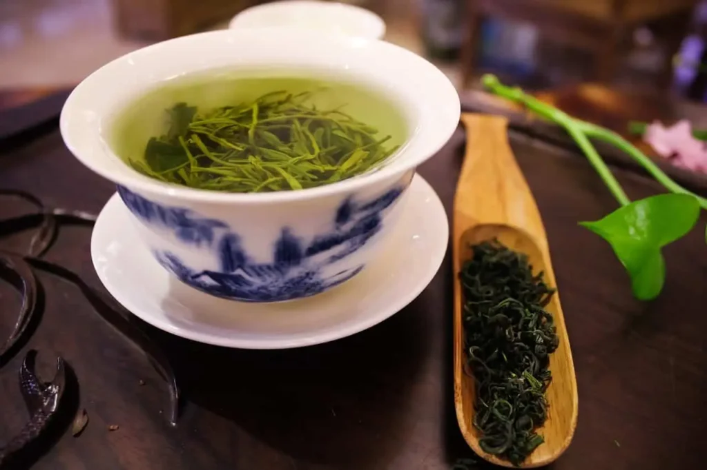 Green tea for natural hair growth