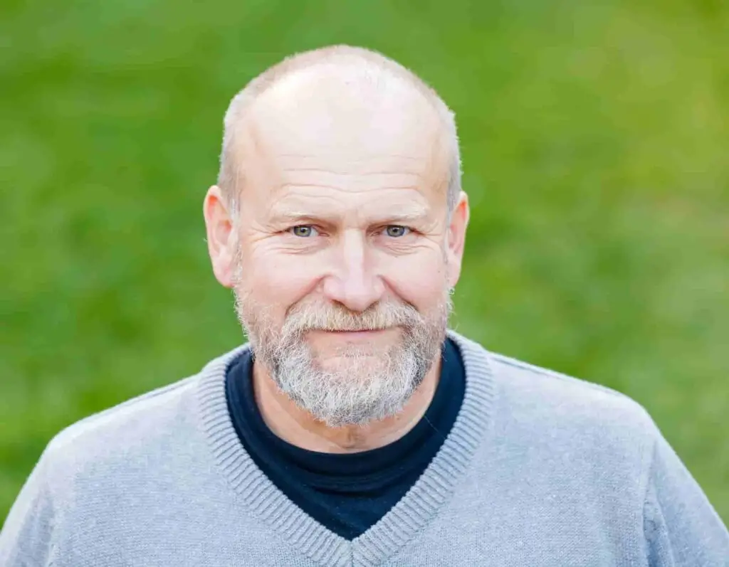 Old man with no hair